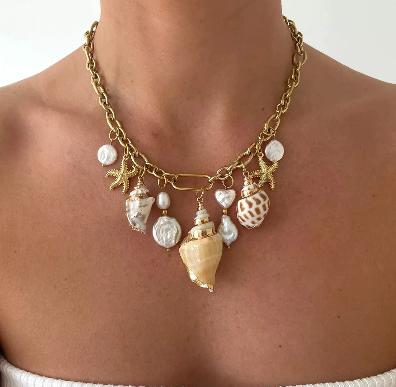 Casa Necklace